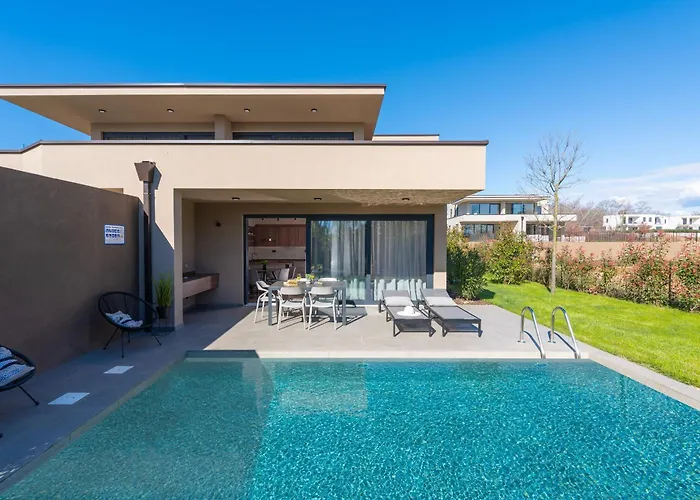 Quercus Village With Private Pool Novigrad Istria