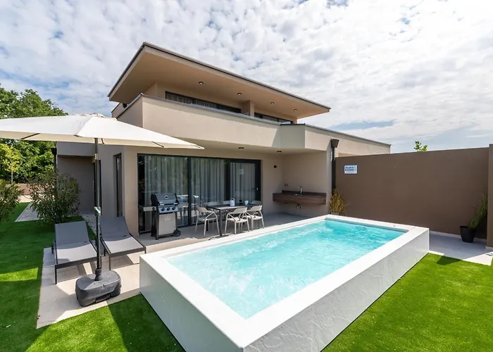 Quercus Village With Private Pool Novigrad Istria