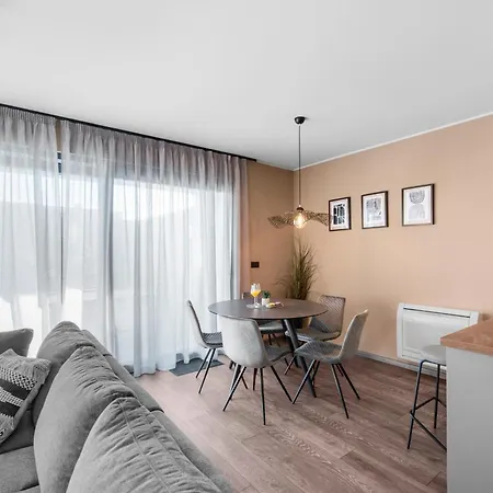 Quercus Village With Private Pool Apartment