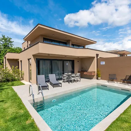 Quercus Village With Private Pool