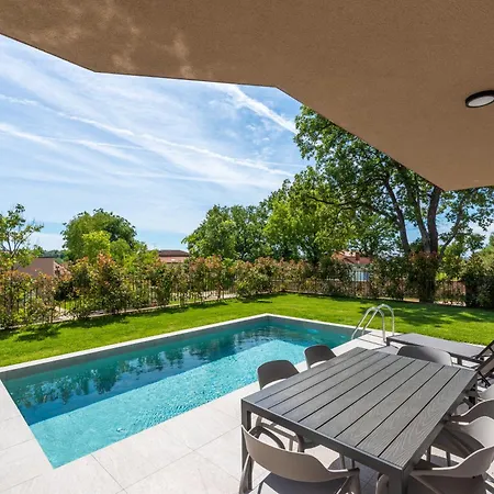 Apartment Quercus Village With Private Pool *