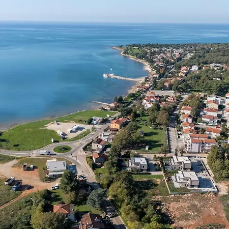 Apartment Quercus Village With Private Pool